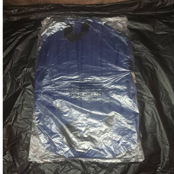 Navy Blue Trailmaker 17" Zippered Backpack With Adjustable Padded Straps - Picture 6 of 6